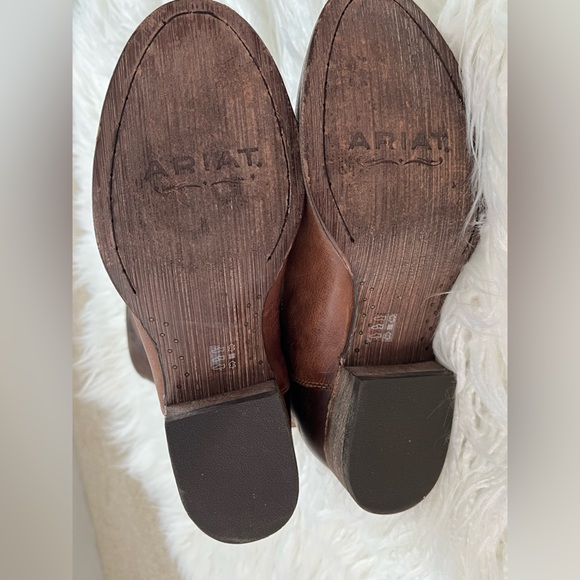 Ariat Western Boots - Picture 2 of 11